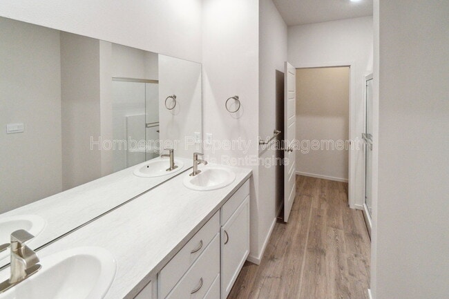 Building Photo - 5508 W Jamestown Ln