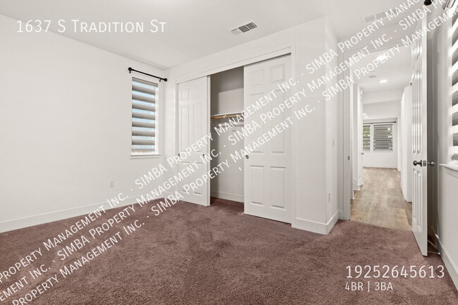 Building Photo - 1637 Tradition St