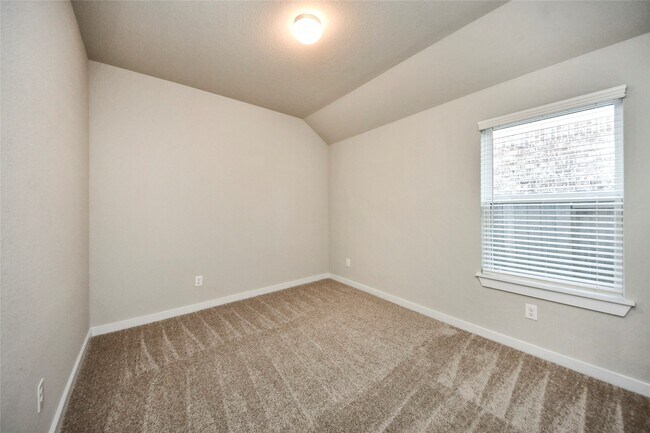 Building Photo - 11834 Maple Oak Dr