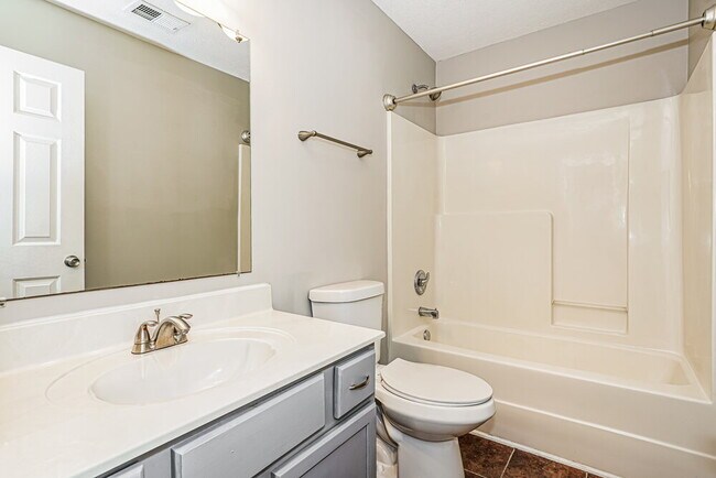 Building Photo - 1061 Cedar Creek Village Rd