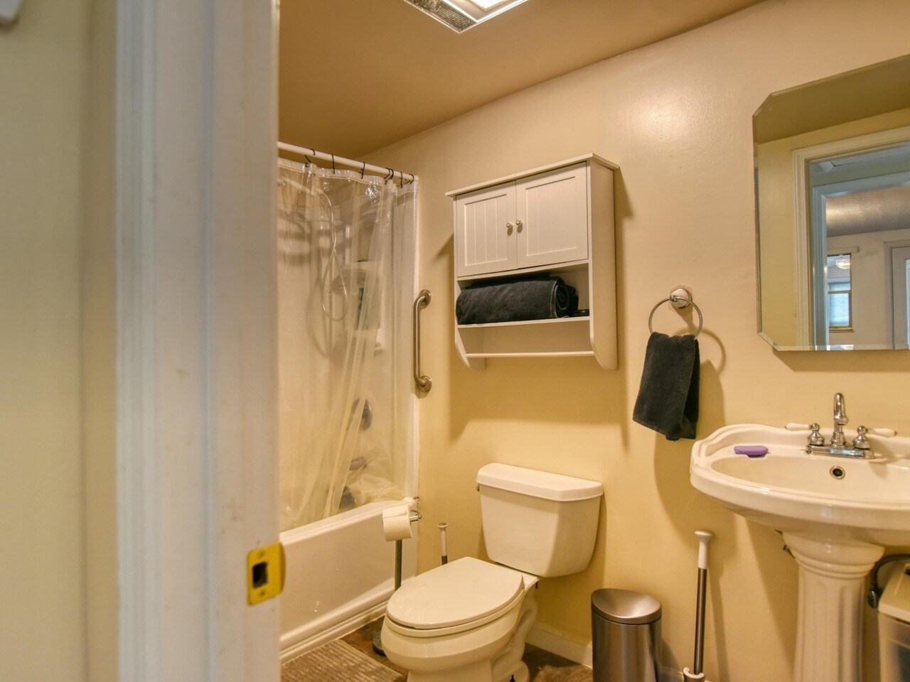 Bathroom - 1303 Chestnut St