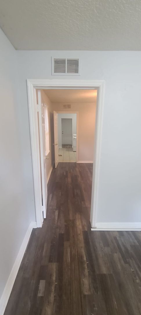 Building Photo - 1892/1894 W 3rd St.