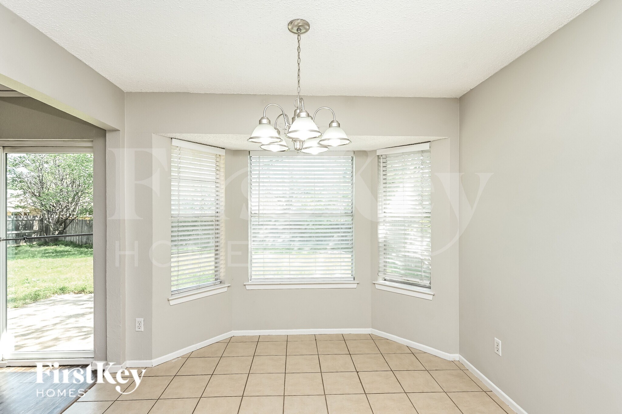 Building Photo - 7508 Evergreen Dr