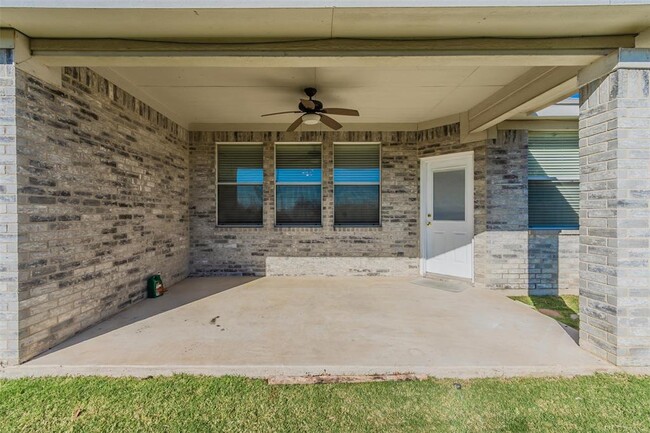 Building Photo - 4905 Cape St