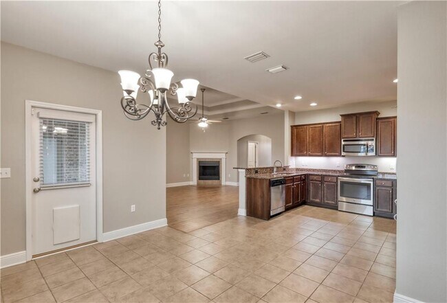 Building Photo - 657 Parish Lakes Dr