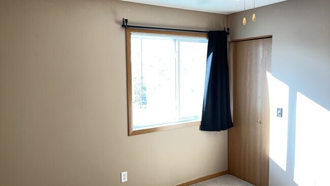 Building Photo - 15539 Float Ln