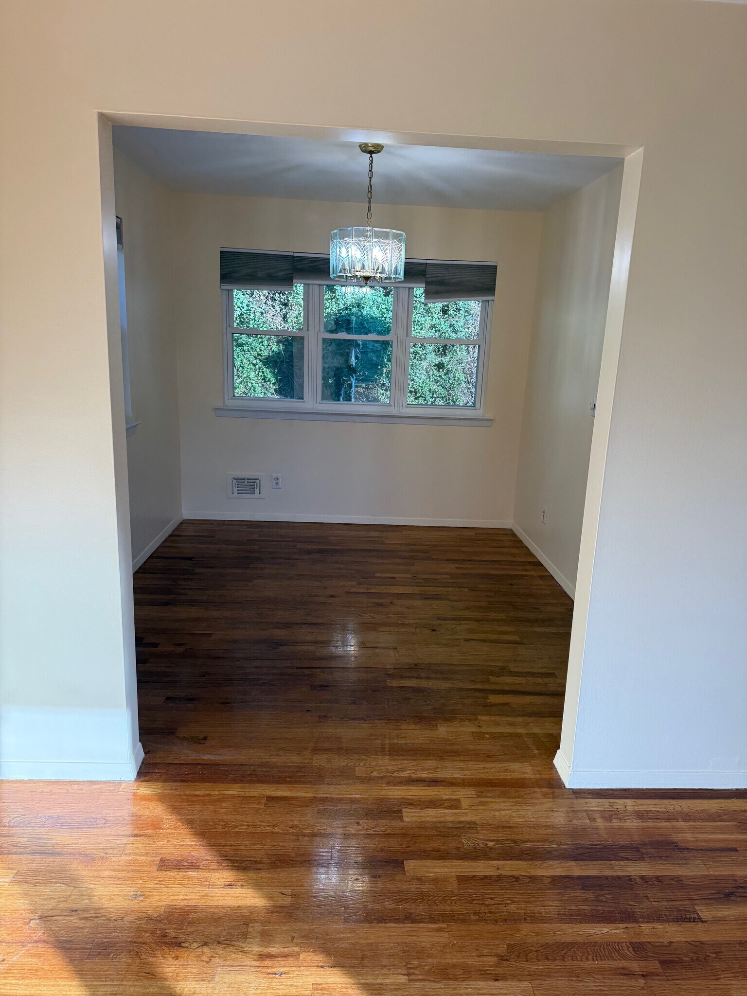 dining room - 36 Broadway