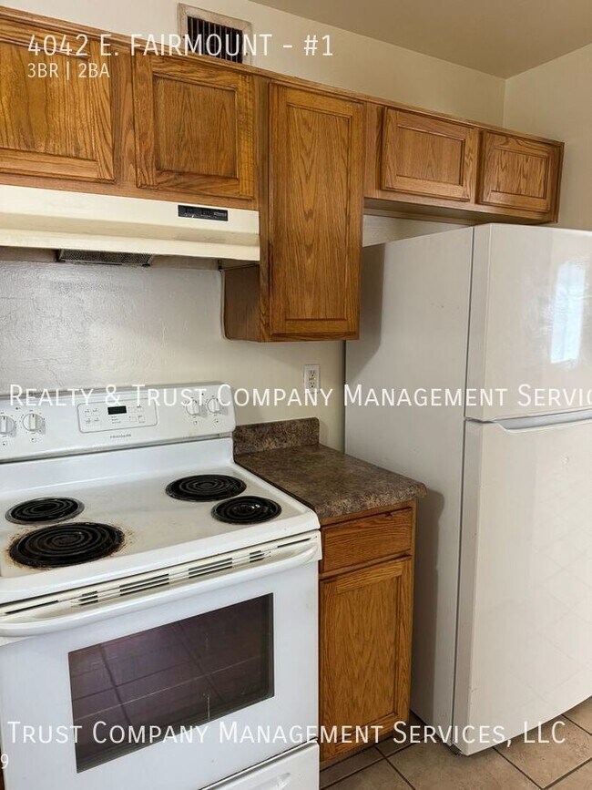 Building Photo - 4042 E. FAIRMOUNT-#1