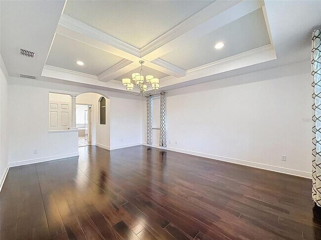 Building Photo - 10701 Laurel Vista Way