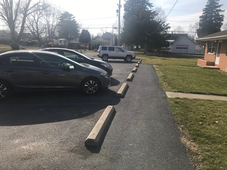 Reserved off street parking - 210 Court Ruelle