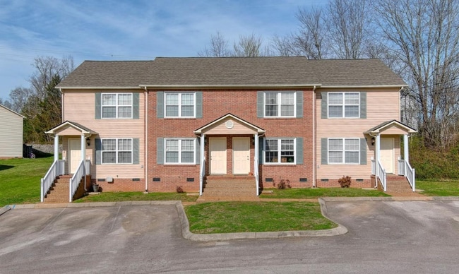 Building Photo - 605 Vantage Point