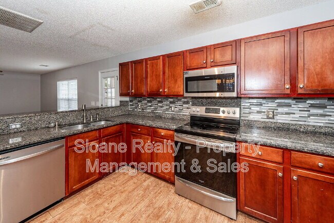 Building Photo - 1118 Deerberry Rd