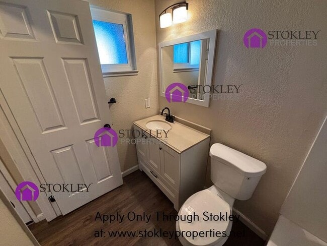 Building Photo - 305 E St