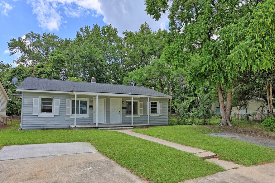 Building Photo - 1013 Carroll St