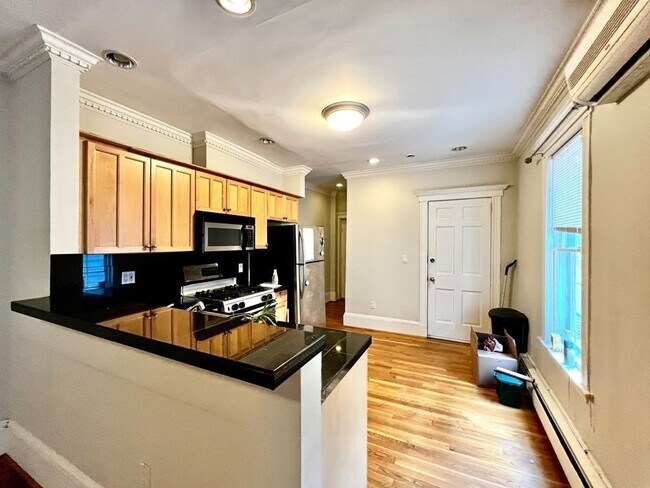 Building Photo - 36 Tremont St
