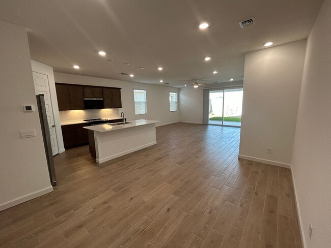 Building Photo - 17728 W Vogel Ave