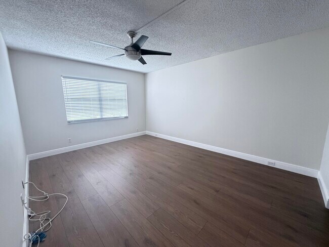 Building Photo - 800 SW 125th Way