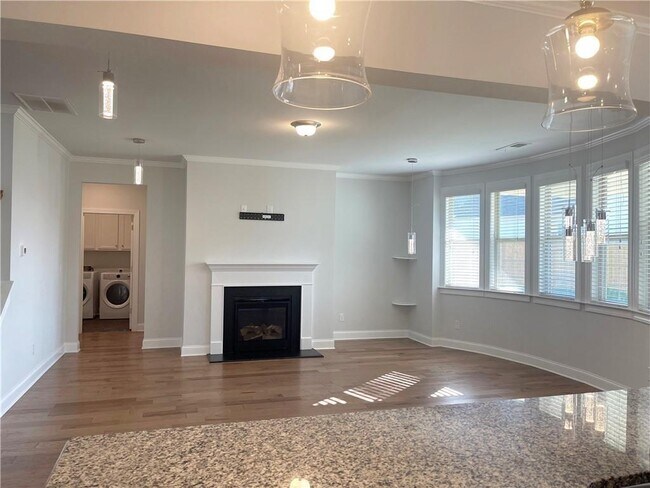 Building Photo - 4020 Adder Cir