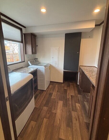 Building Photo - "Charming 3-Bed, 2-Bath Single Family Home with 1,580 Sq Ft of Comfort in Prime Belgrade Location!"