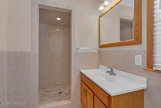 Building Photo - 2202 NJ-88