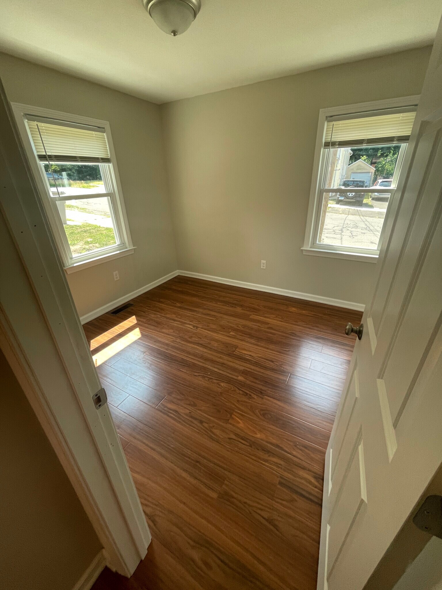 Building Photo - 4 Willoughby St