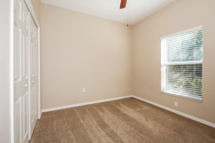 Building Photo - 12336 Hollybush Terrace