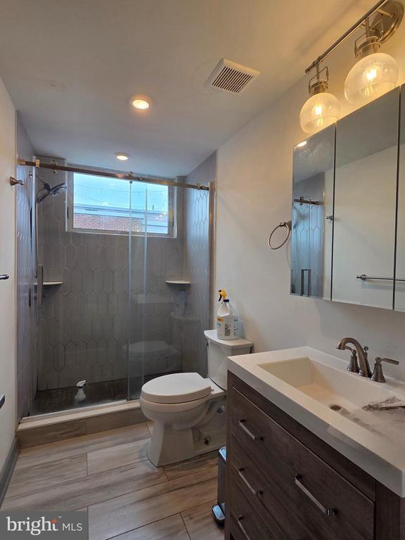 Building Photo - 411 W Berks St