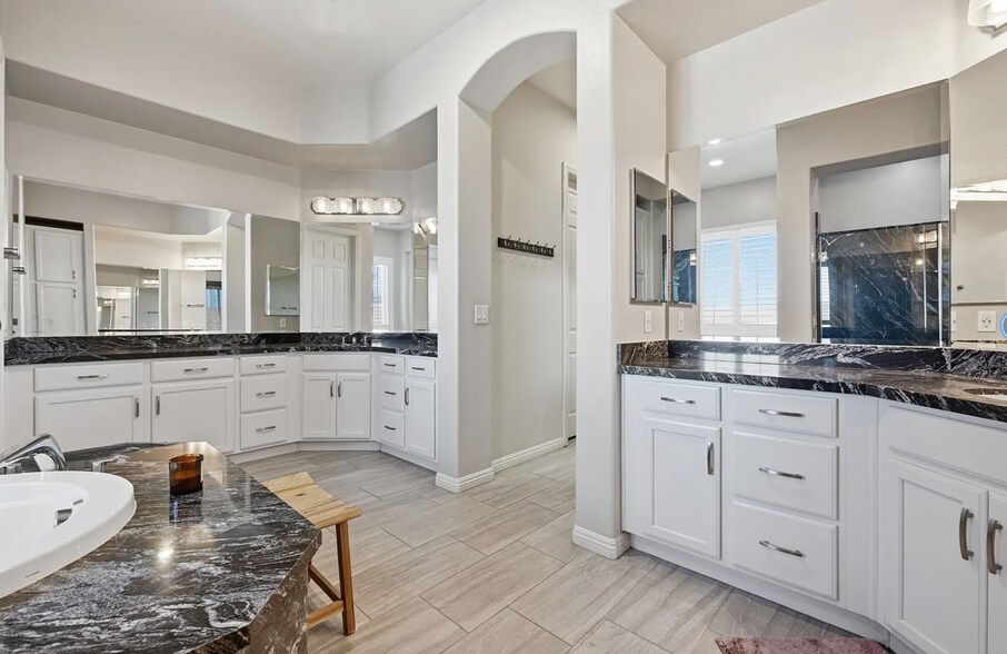 Building Photo - 3922 Jacob Lake Cir