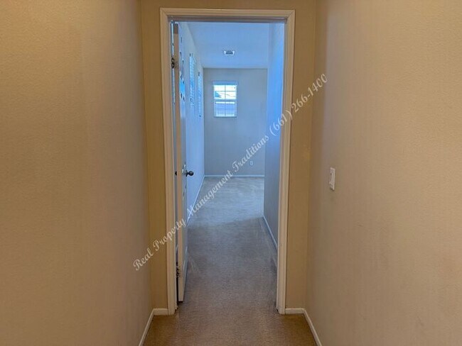 Building Photo - *** Please call us @ 661-266-1400 for information on availability, showings and applications proc...