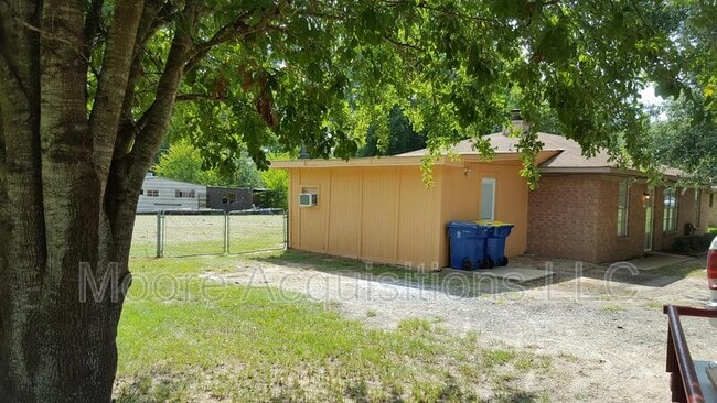 Building Photo - 3510 Garland Rd