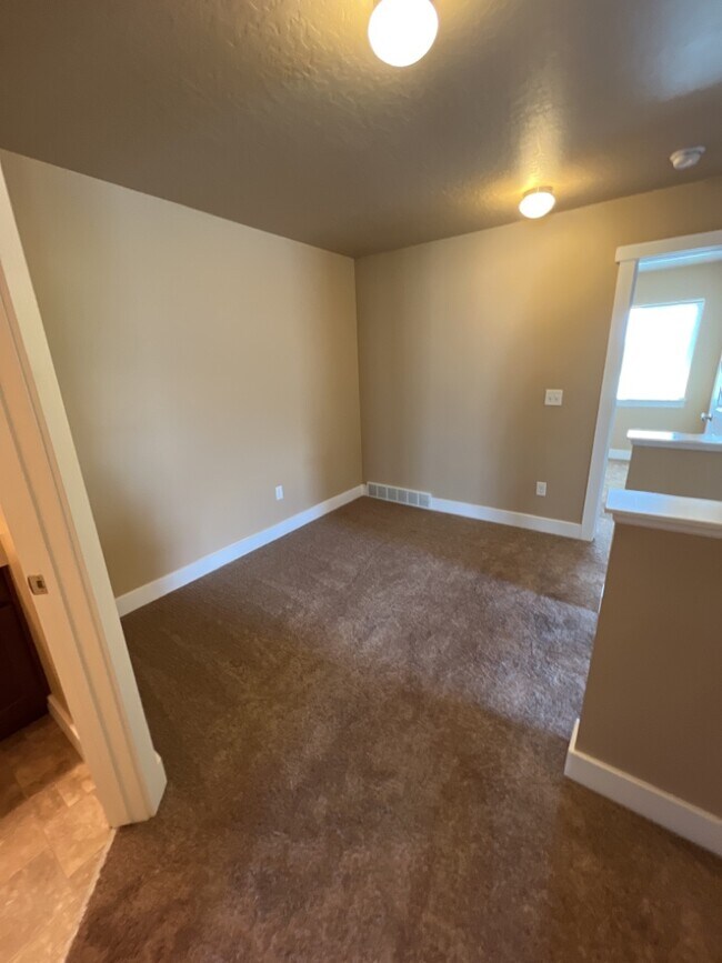 Building Photo - 3159 W Prairie Grass Dr