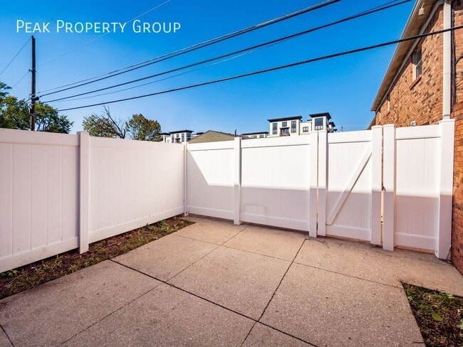 Building Photo - 4507 Westborough Dr W