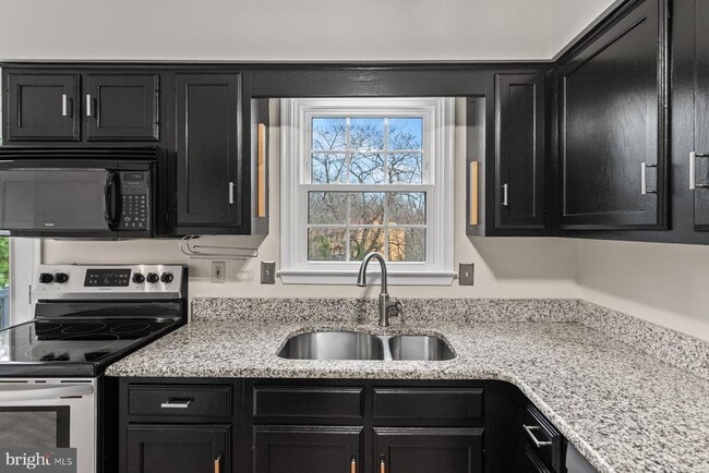 Building Photo - 10610 High Beach Ct