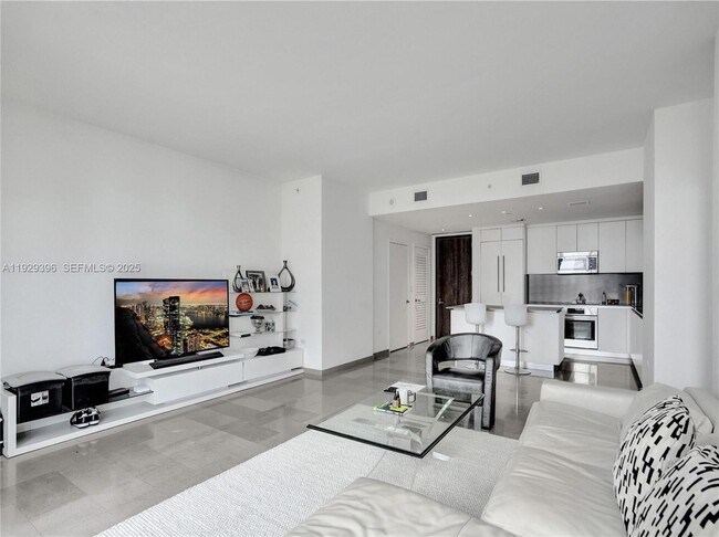 Building Photo - 88 SW 7th St