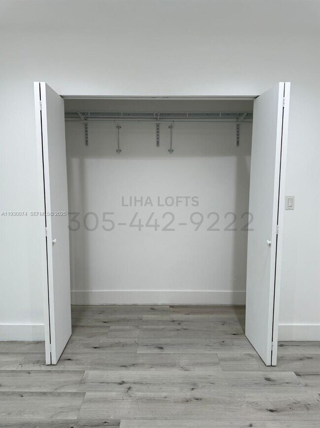 Building Photo - 1650 SW 3rd St