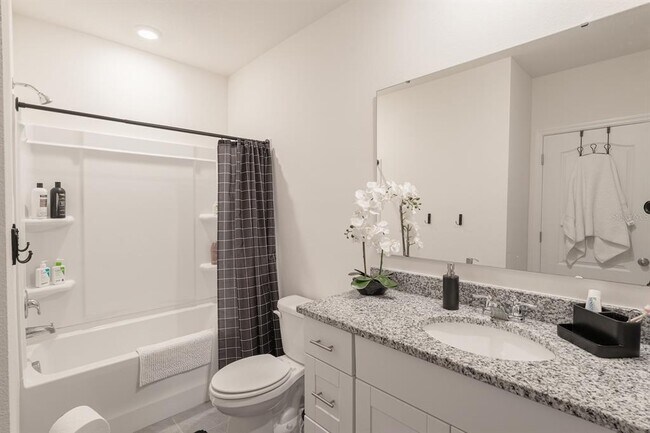 Building Photo - 1456 Isleta Lp