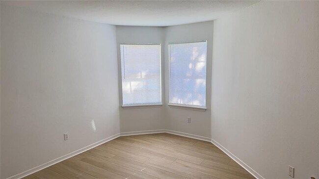 Building Photo - 7350 Westpointe Blvd