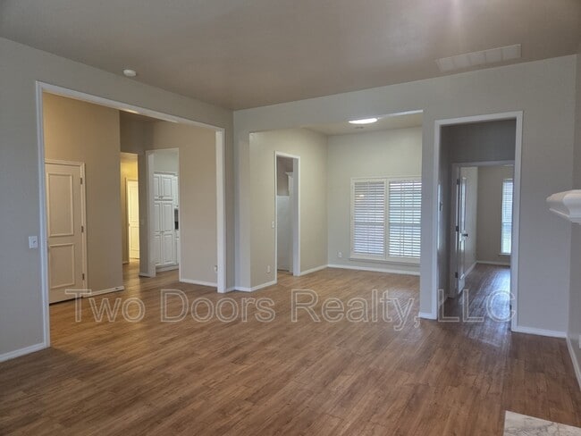 Building Photo - 13820 Oakmond Rd
