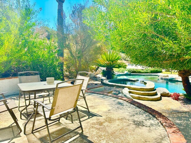 Building Photo - 4286 La Canada Rd