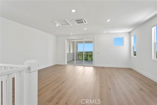 Building Photo - 612 Chinon