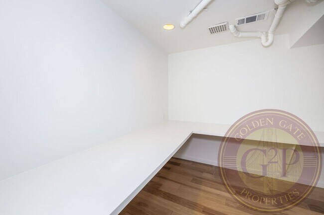 Building Photo - Lone Mountain - 3 BR, 2 BA House 2,185 Sq....
