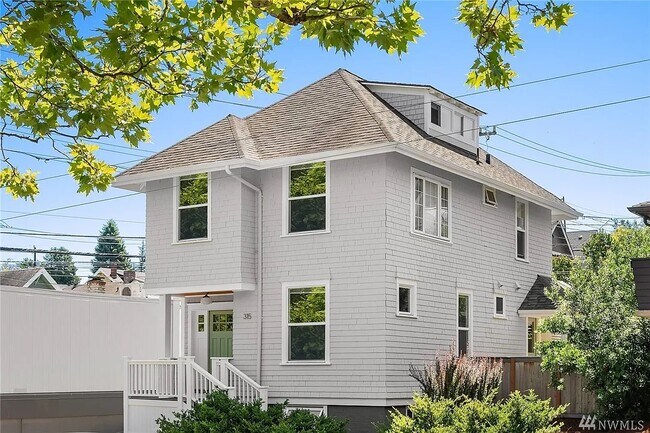 Building Photo - 315 W. McGraw Street