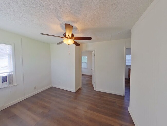 Building Photo - Affordable 1BR Wichita Apartment