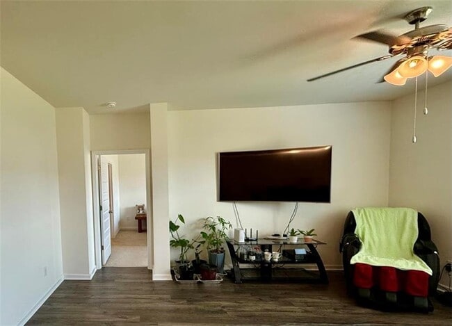 Building Photo - 2015 Waycross Ln