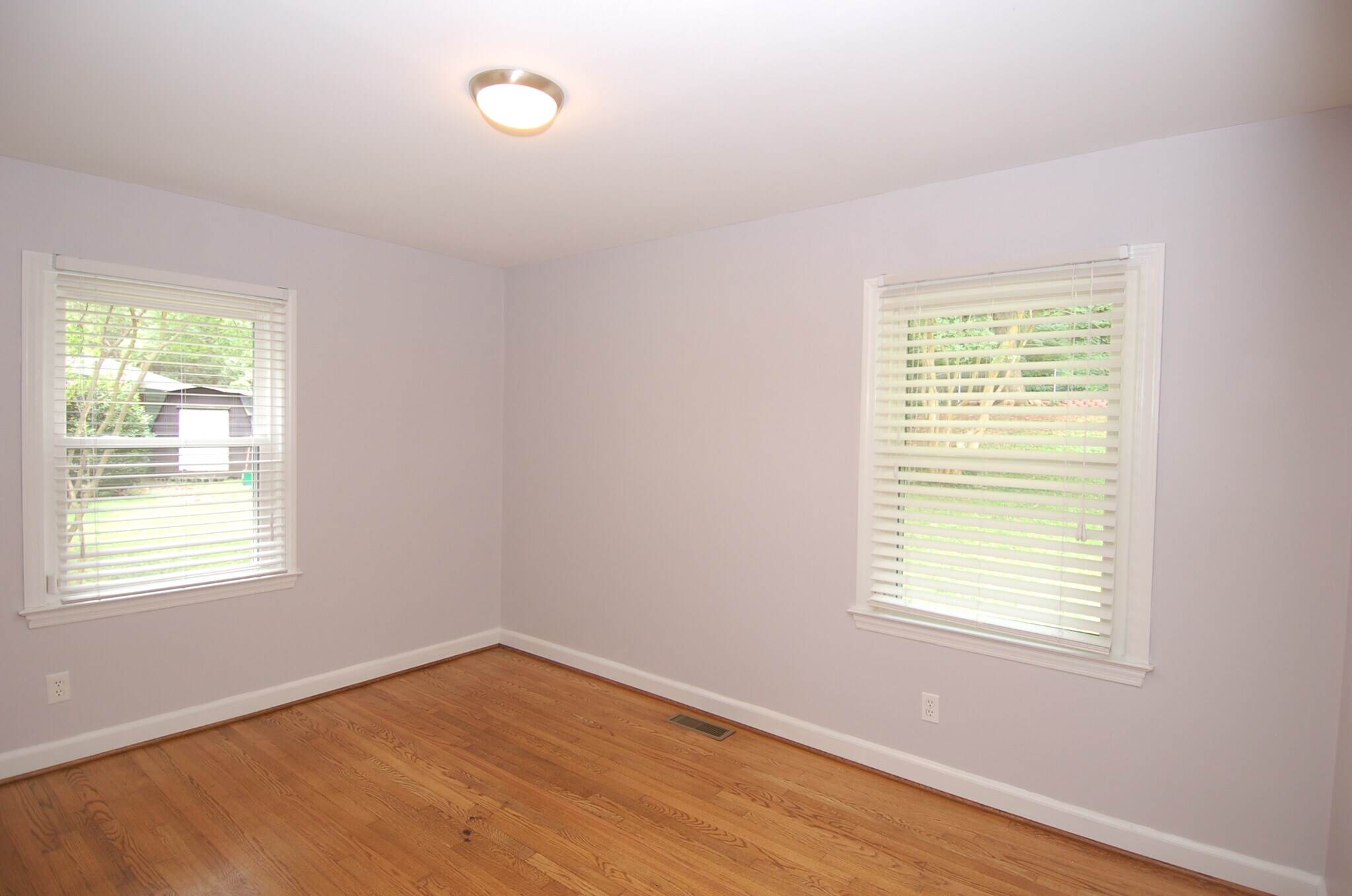 Building Photo - 3105 Brentwood Rd