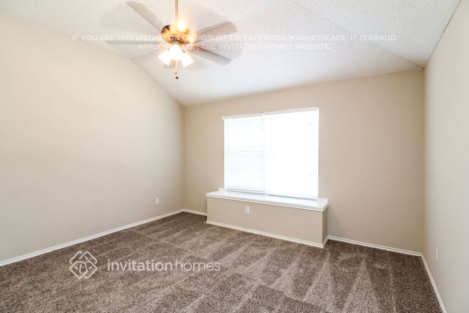 Building Photo - 703 Meadowgate Dr