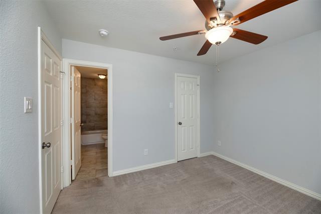 Building Photo - 831 Summercreek Dr