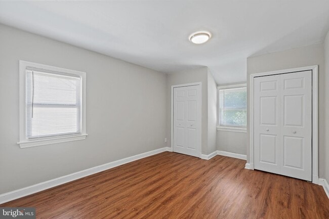 Building Photo - 4816 Woodlawn Dr