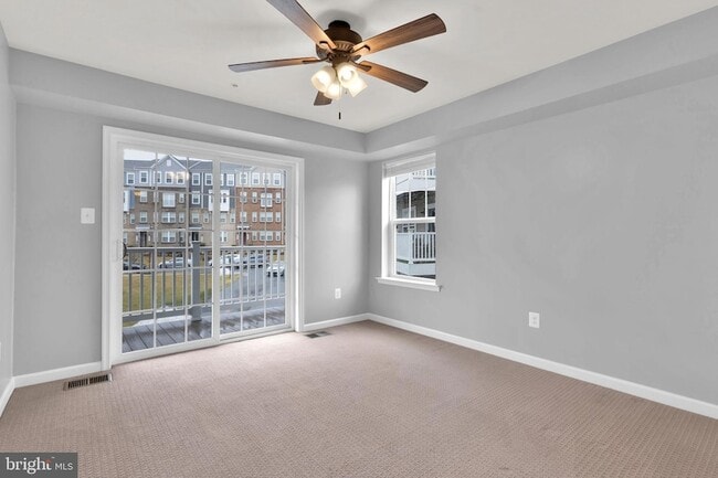 Building Photo - 9713 Glassy Creek Way