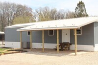 Building Photo - Mobile Home